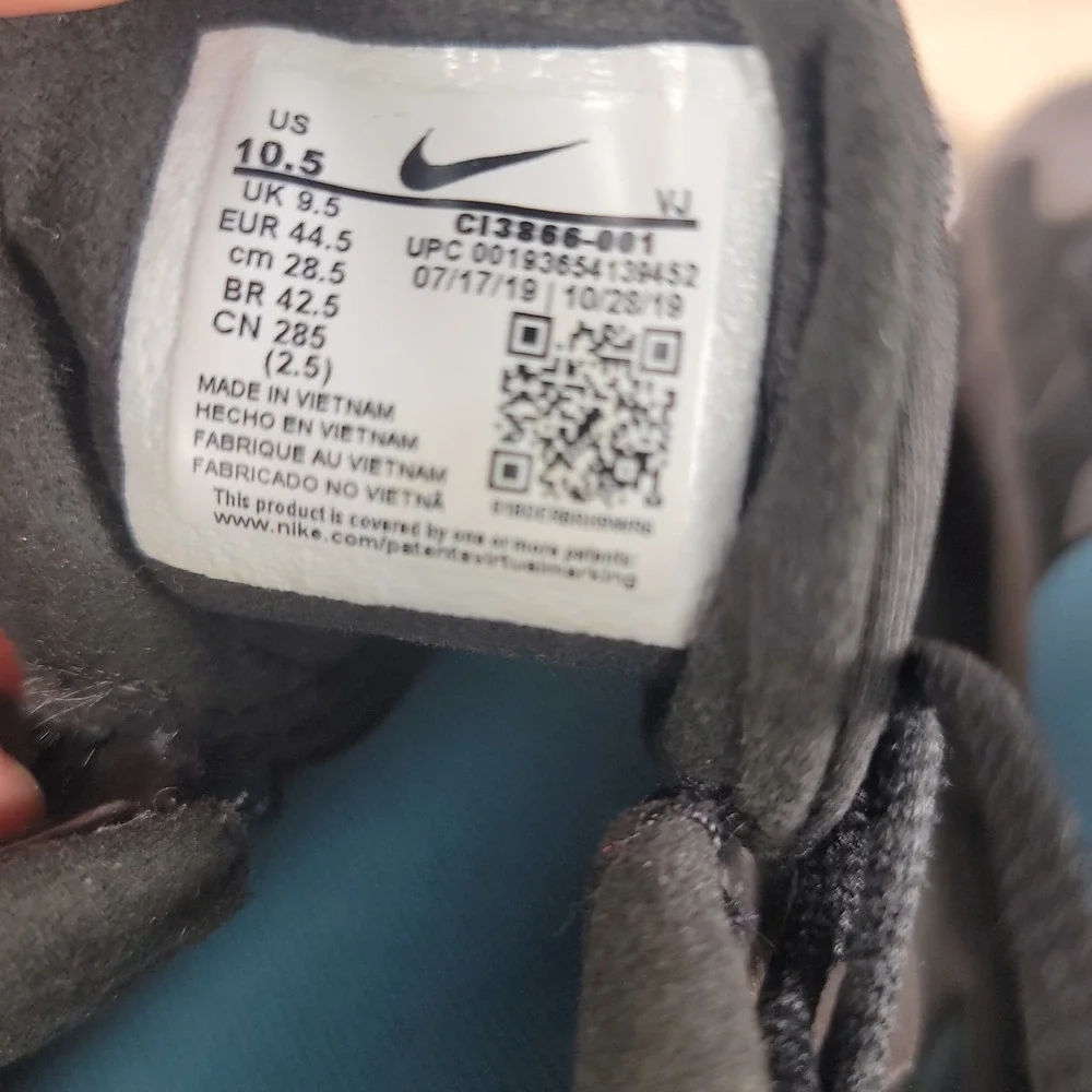 Nike Air Max 270 React Athletic Running Shoes Men's 10.5 Black Gray Thunder Blue